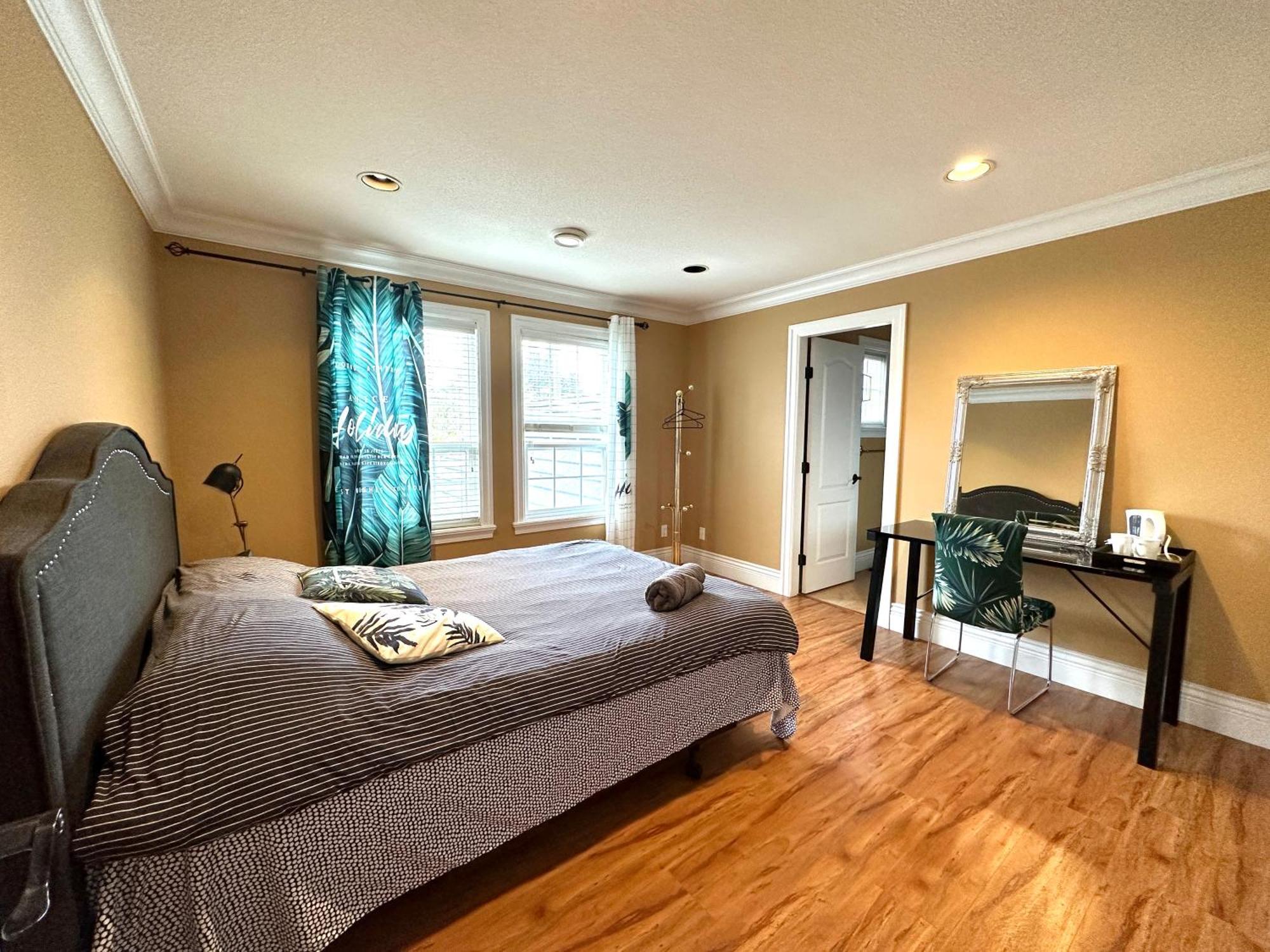 Vancouver Luxury Homestay Richmond Exterior photo